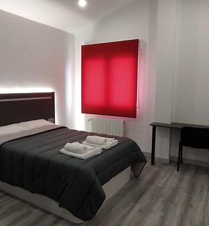 Hotel Alojamientos Aviche 6 Santander Bagian luar foto