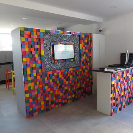Hotel Alojamientos Aviche 6 Santander Bagian luar foto