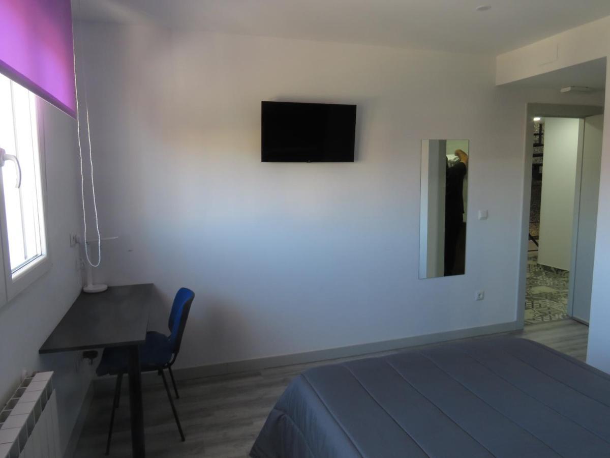 Hotel Alojamientos Aviche 6 Santander Bagian luar foto